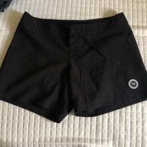 Roxy board shorts !